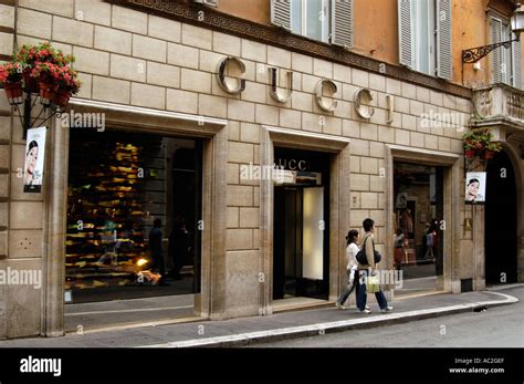 gucci outlet in rome italy.